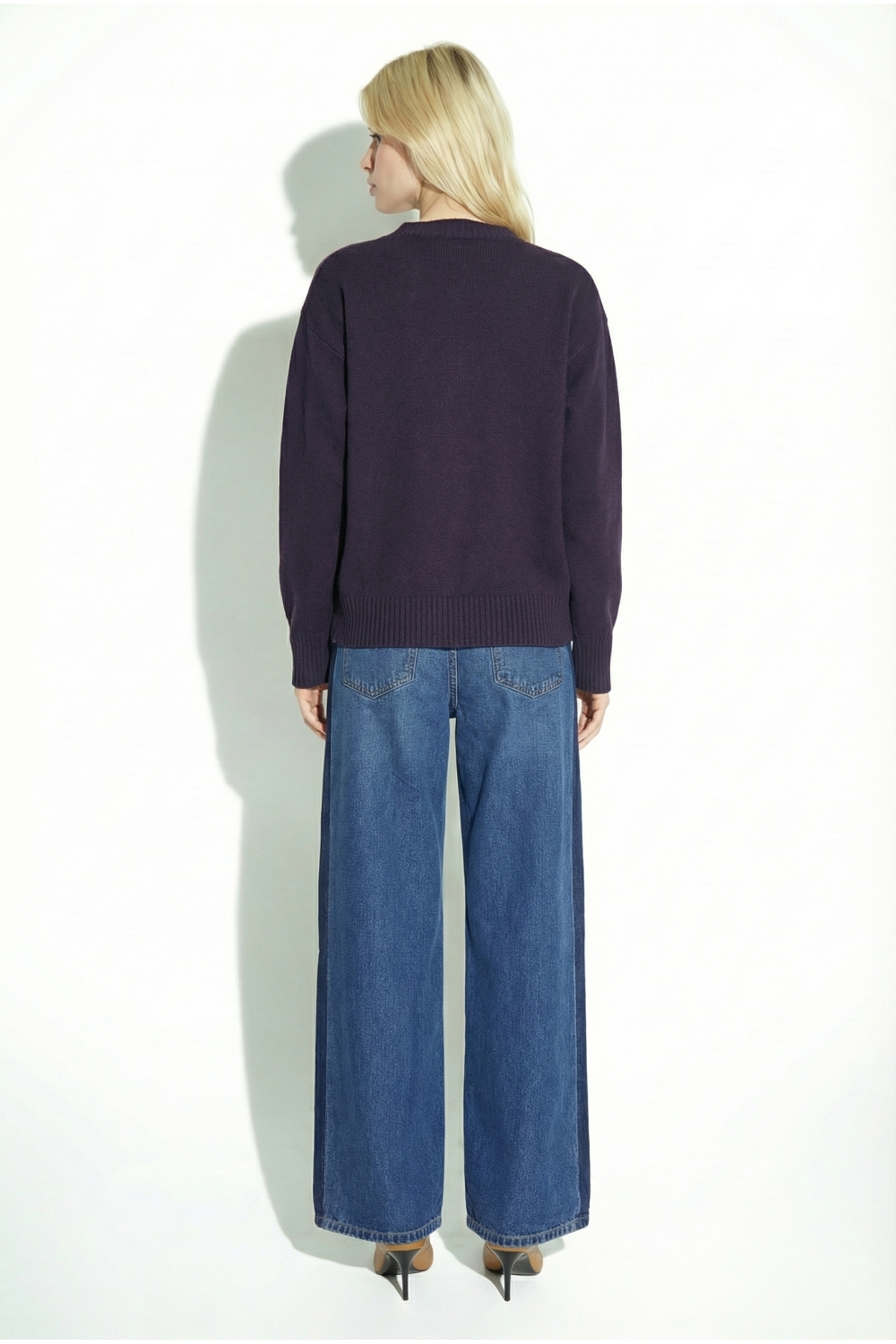 Cardigan Mira basique Navy fabriqué en Italie.