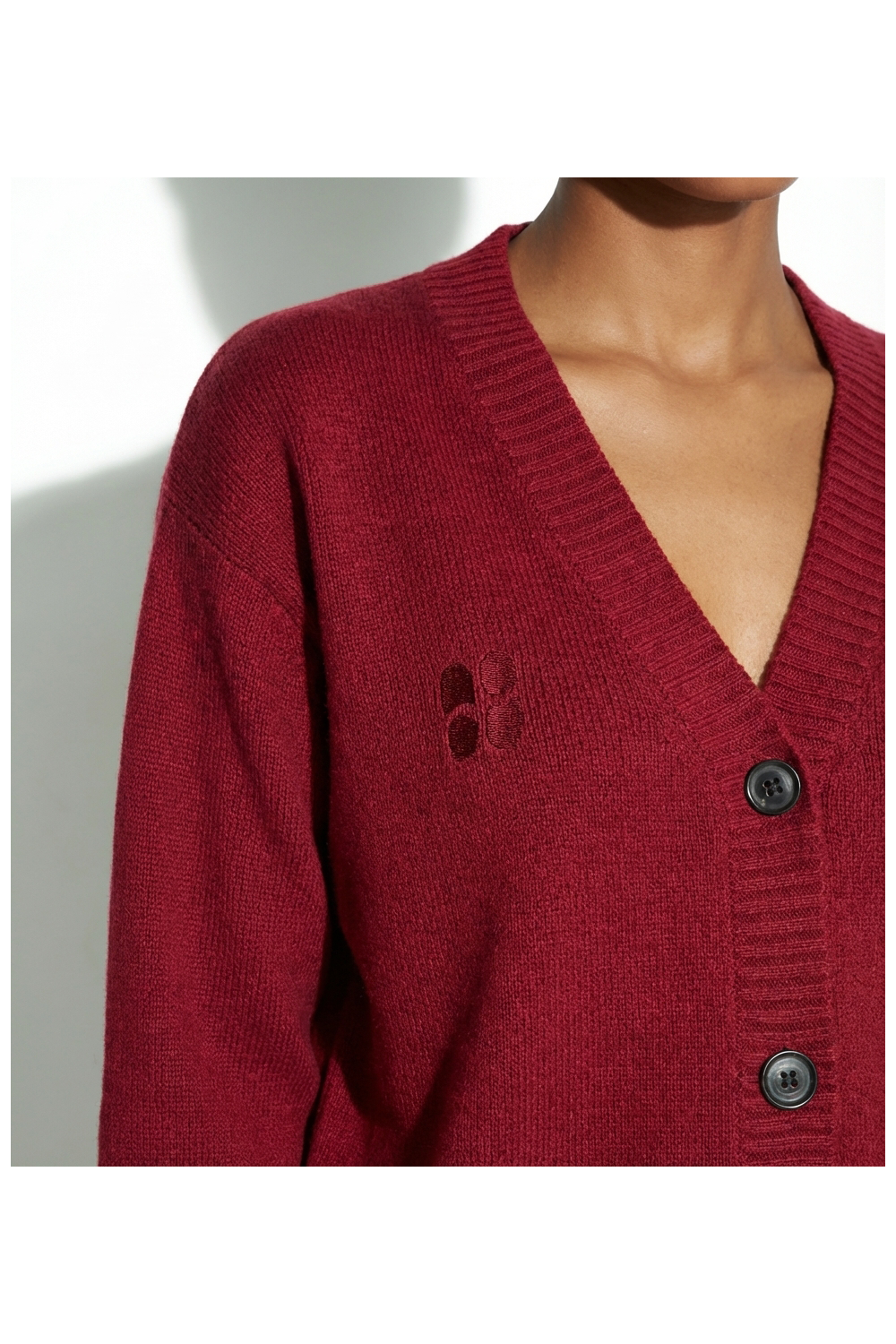 Cardigan Mira basique bordeaux fabriqué en Italie
