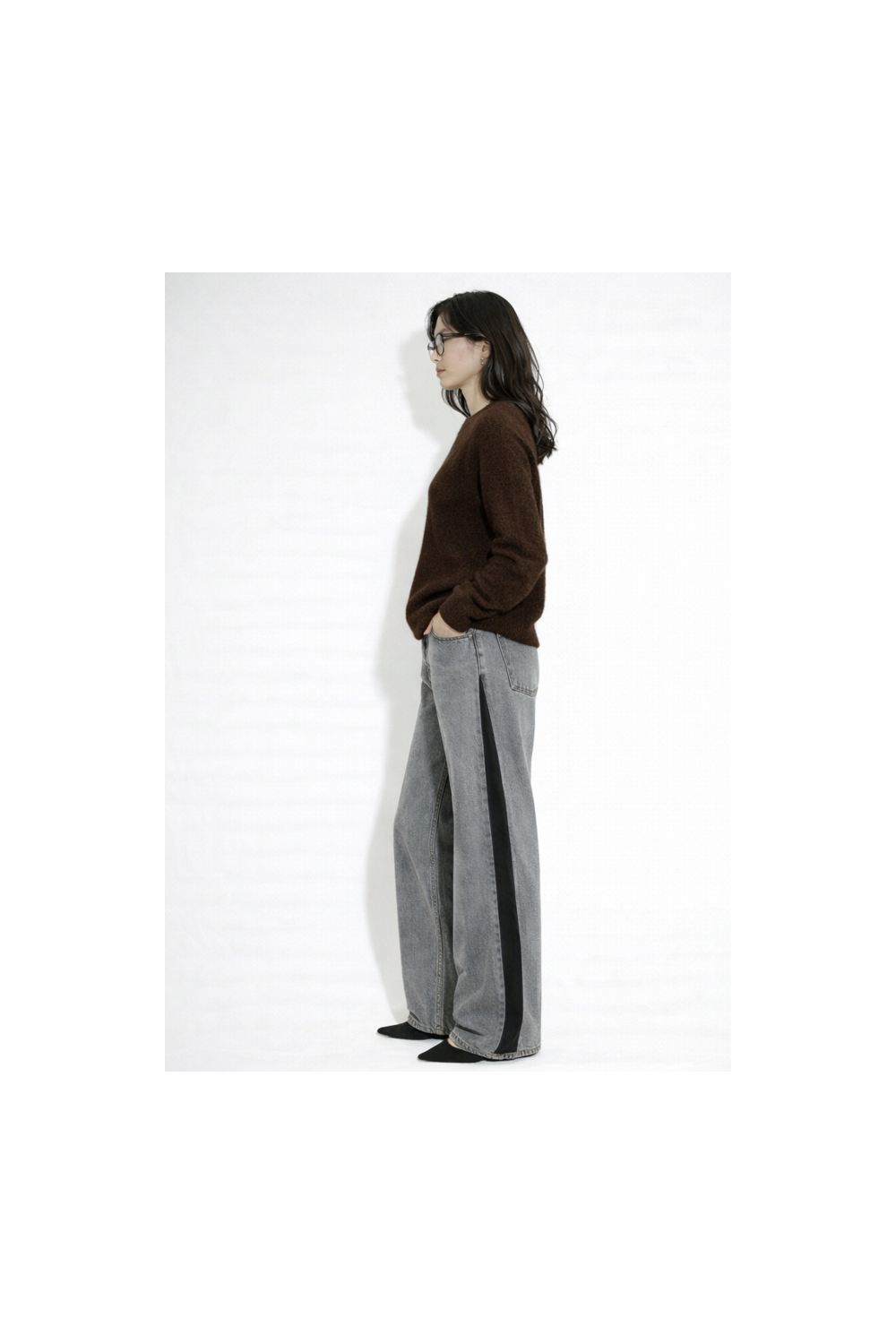 Chocolate-colored round-neck Ivy knit, made in Italy