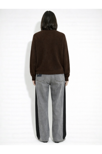 Chocolate-colored round-neck Ivy knit, made in Italy